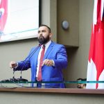 Deputado Dr. George Lins homenageia e reverencia memória do ex-governador Amazonino Mendes