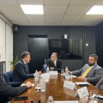 Dr. George Lins apresenta projeto para realização de teste de visão nas escolas públicas