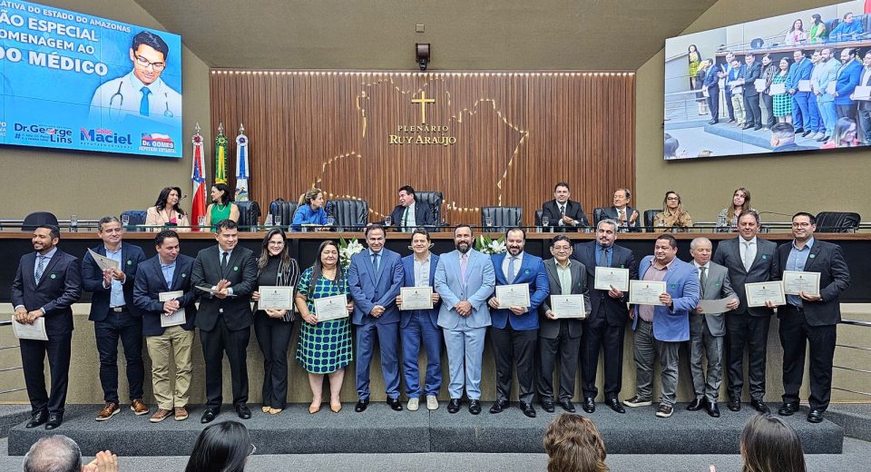 Deputado Dr. George Lins homenageia médicos em sessão especial na Aleam