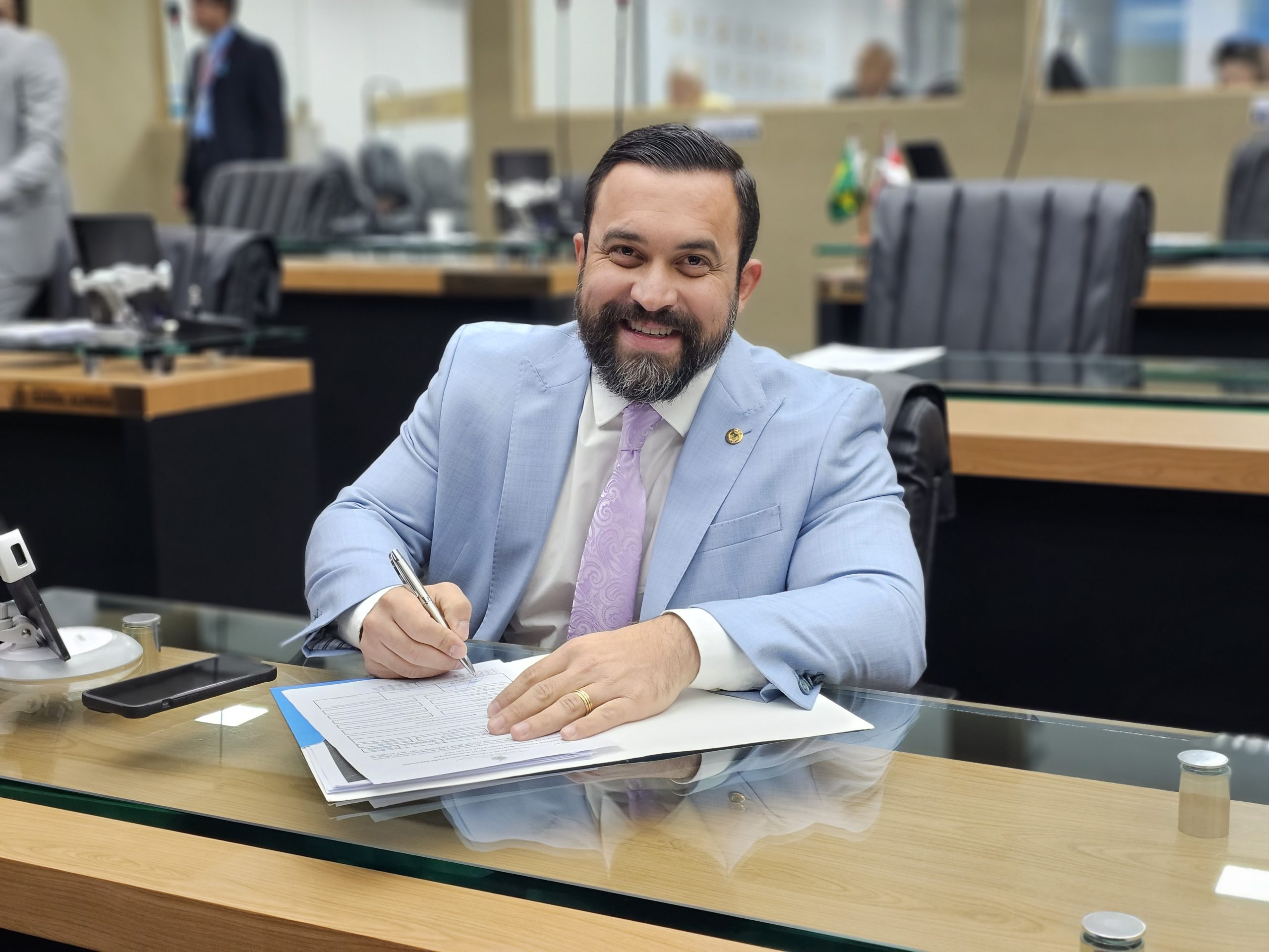 Essa iniciativa visa fomentar discussões entre educadores, pais ou responsáveis e alunos sobre políticas preventivas relacionadas ao uso de drogas, atentados em escolas, pedofilia, suicídio e bullying.