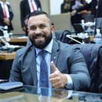 De autoria do Deputado Dr. George Lins, lei de prevenção à ambliopia nas escolas é sancionada no Amazonas