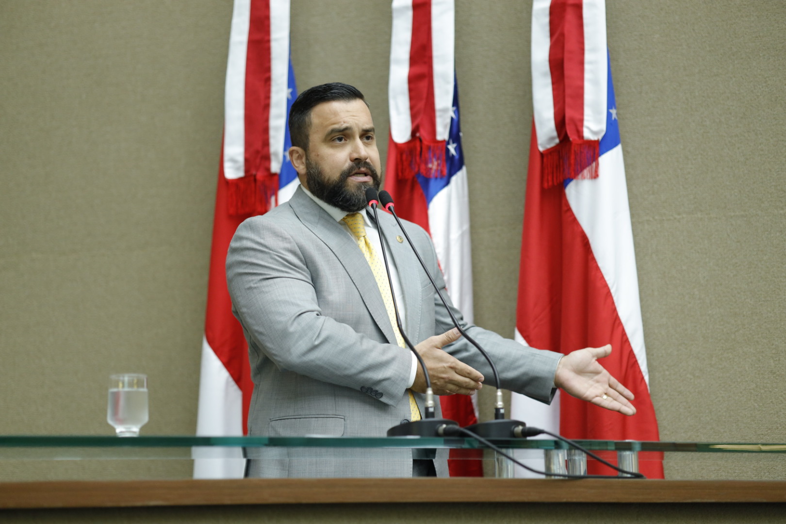 Dr. George Lins defende soluções para a crise do transporte aéreo no interior do Amazonas