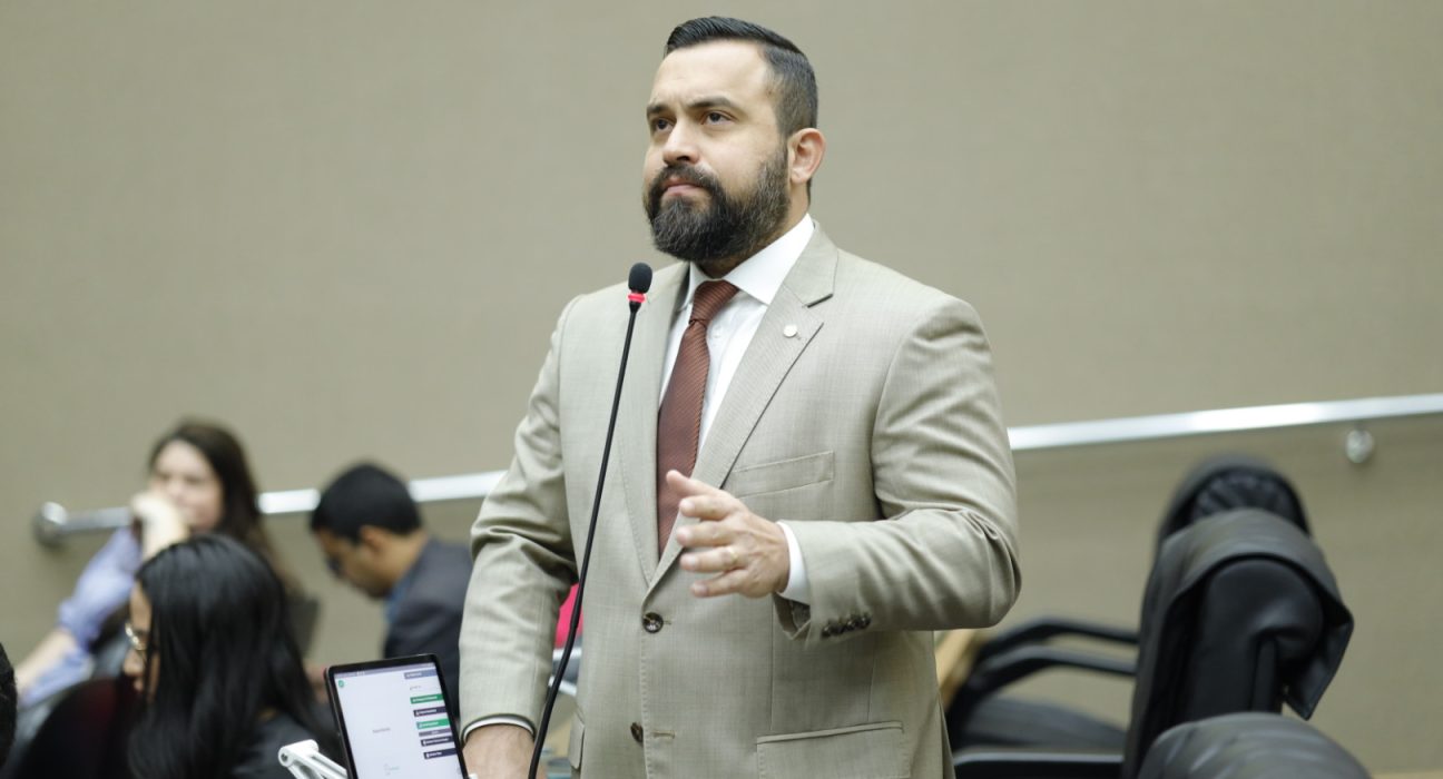 A vacinação contra HPV em escolas públicas e privadas, além dos postos de saúde, é uma necessidade nos esforços de combate à principal causa do câncer de colo de útero