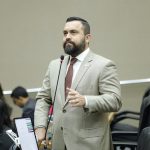 Dr. George Lins convida o ex-deputado Belão para episódio de estreia de seu podcast