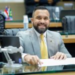 Sessão Especial do Dr. George Lins na Aleam Celebra Dia Estadual do Espiritismo