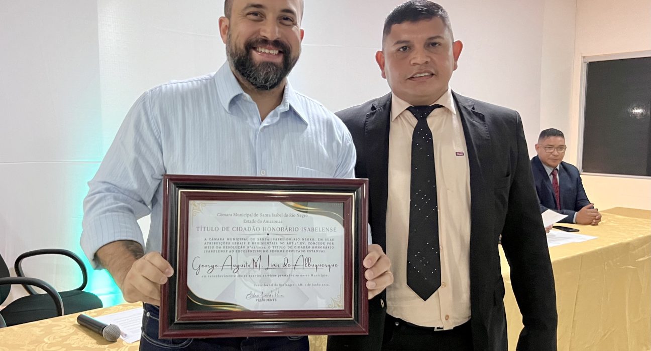 A concessão do título foi proposta pela Câmara Municipal de Santa Isabel do Rio Negro e entregue pelo presidente do poder legislativo municipal.