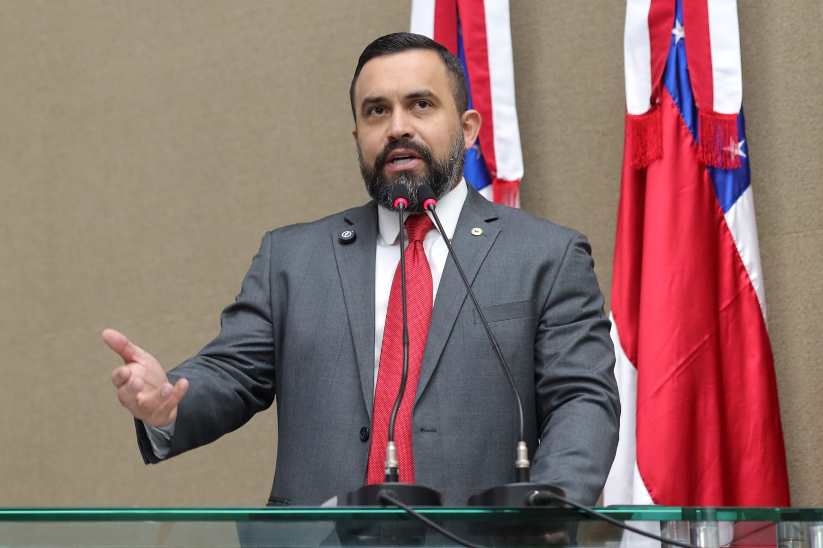 Segundo o parlamentar, as ações, conduzidas pela Secretaria de Estado Saúde (SES-AM), sob a gestão da titular da pasta, Nayara Maksoud, têm proporcionado benefícios importantes e diretos à população.