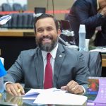 Entrega Medalha Ignez de Vasconcellos Dias à professora Odivana Ferreira Araújo na Aleam