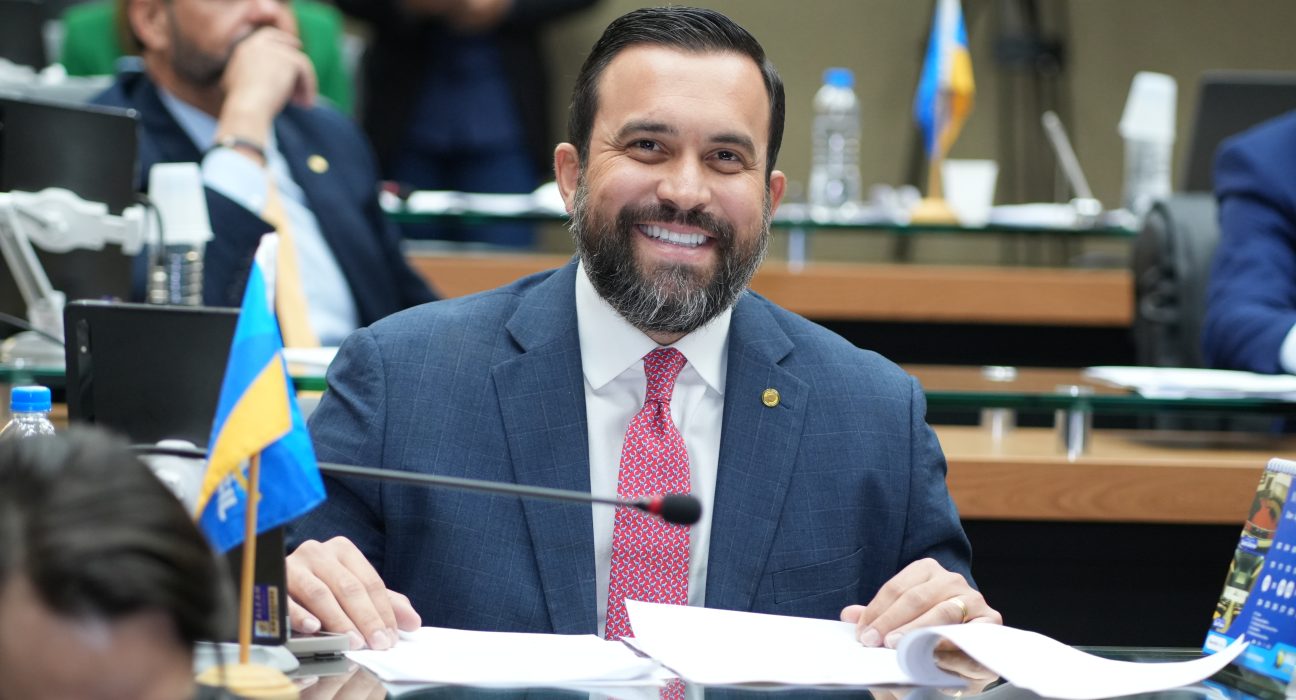 O projeto visa antecipar e organizar ações preventivas e preparatórias para lidar com doenças como dengue, gripe, asma, entre outras que afetam a população em períodos específicos do ano.