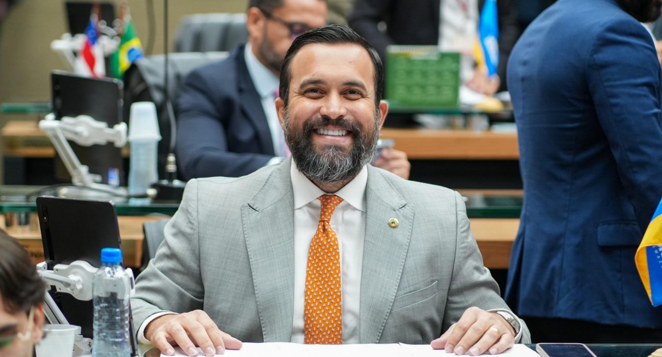 Aleam aprova projeto do Dr. George Lins que busca levar a Zona Franca de Manaus para as escolas