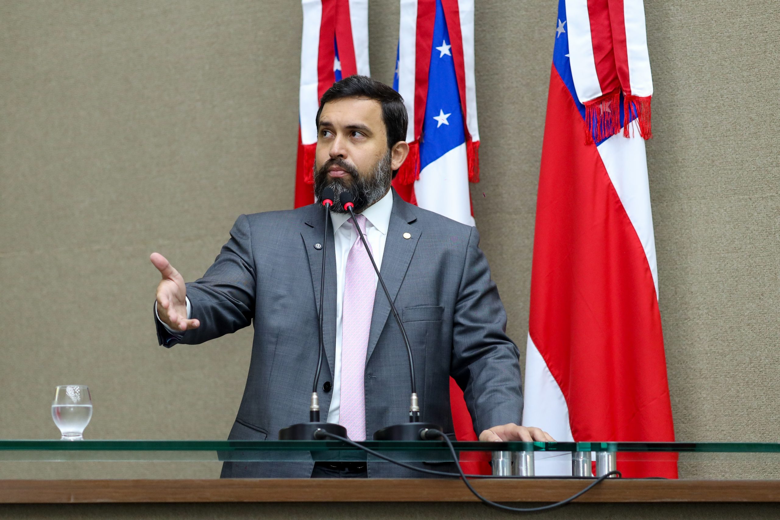 Dr. George Lins cobra reforço na segurança do Shopping Manauara após sequestro e crimes recentes