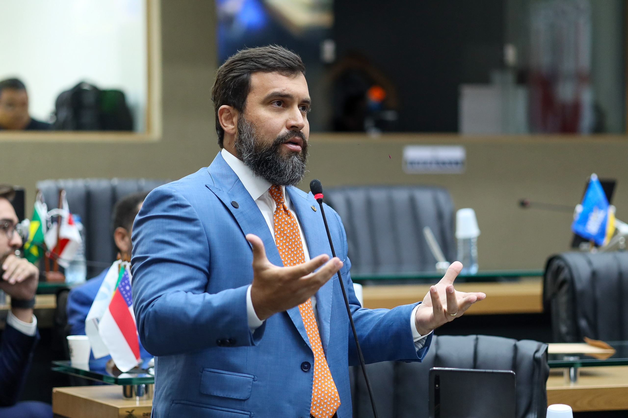 Dr. George Lins defende papel da FCecon no diagnóstico de câncer e cobra revisão de norma que restringe acesso de pacientes