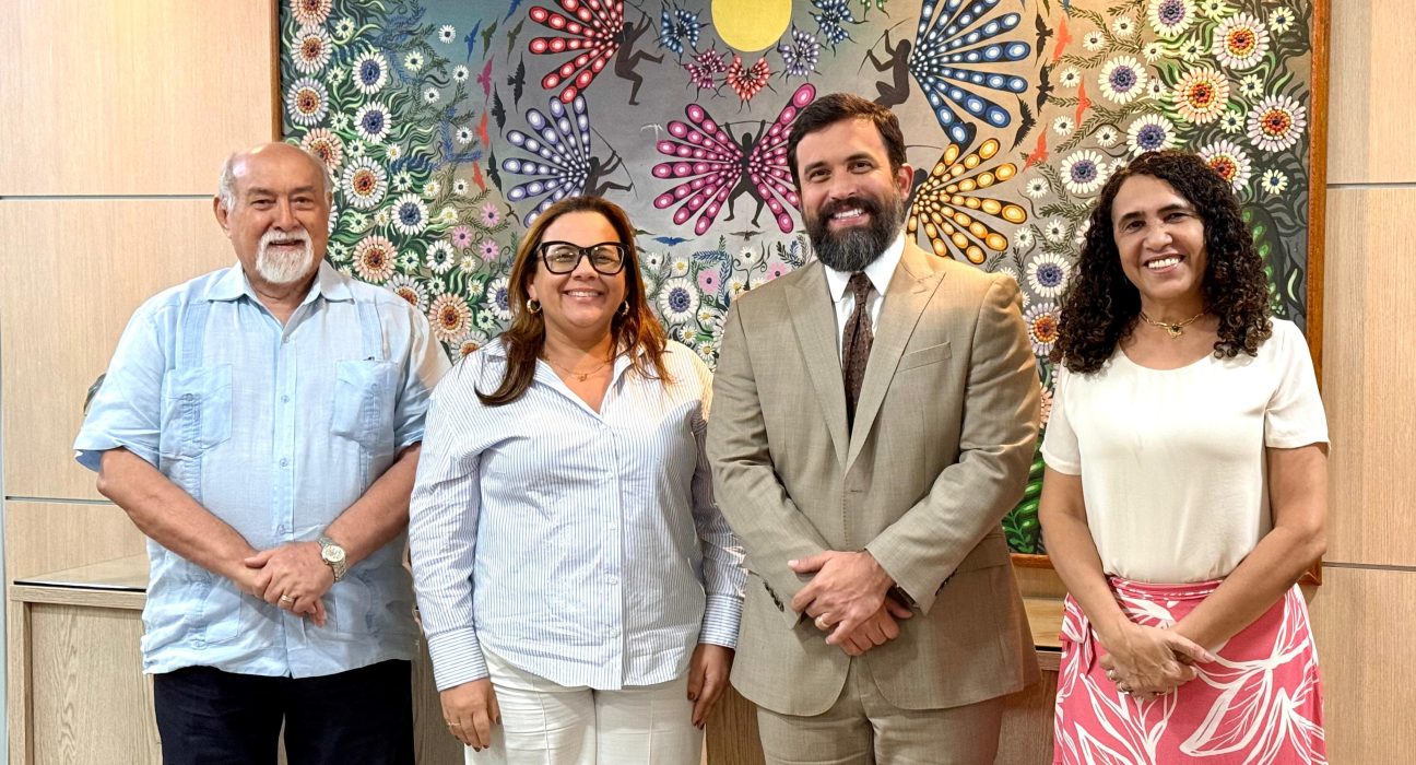 Dr. George Lins articula avanço para implantação do núcleo da UEA em Fonte Boa