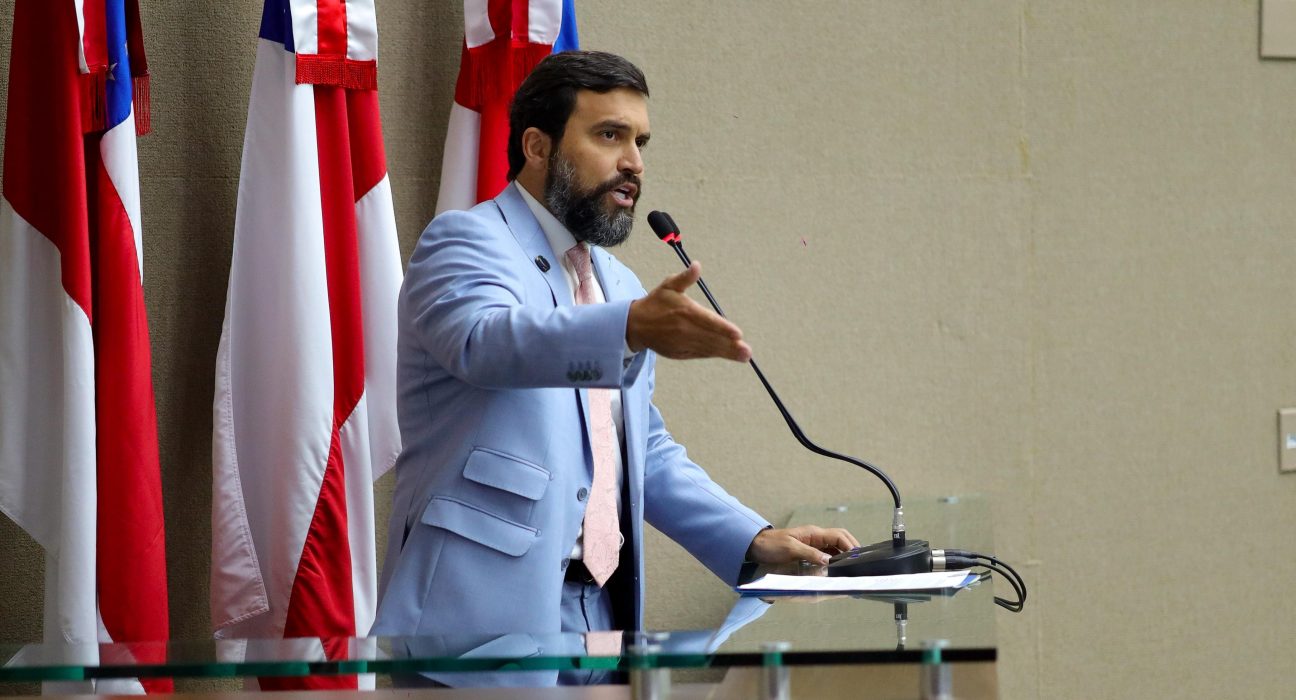 Dr. George Lins cobra do DNIT solução rápida para crise no Porto de Fonte Boa