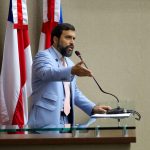 Deputado Dr. George Lins cobra Azul por cancelamento de voos e exige respeito às populações do interior do Amazonas