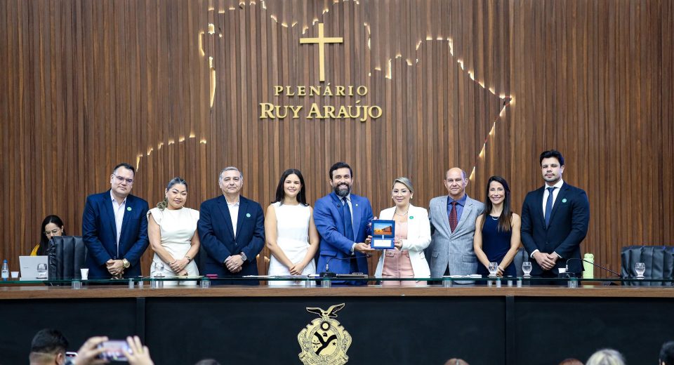 Dr. George Lins homenageia 23 anos do Hospital e Pronto-Socorro da Criança da Zona Oeste na Aleam
