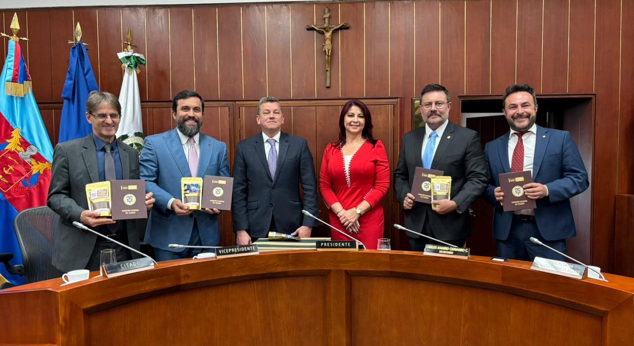 Deputado Dr. George Lins destaca cooperação internacional em missão da Unipa na Colômbia