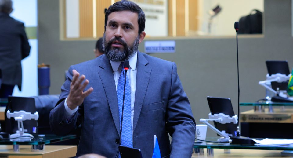 Aleam aprova projeto de Dr. George Lins para prevenção de distúrbios gástricos no Amazonas